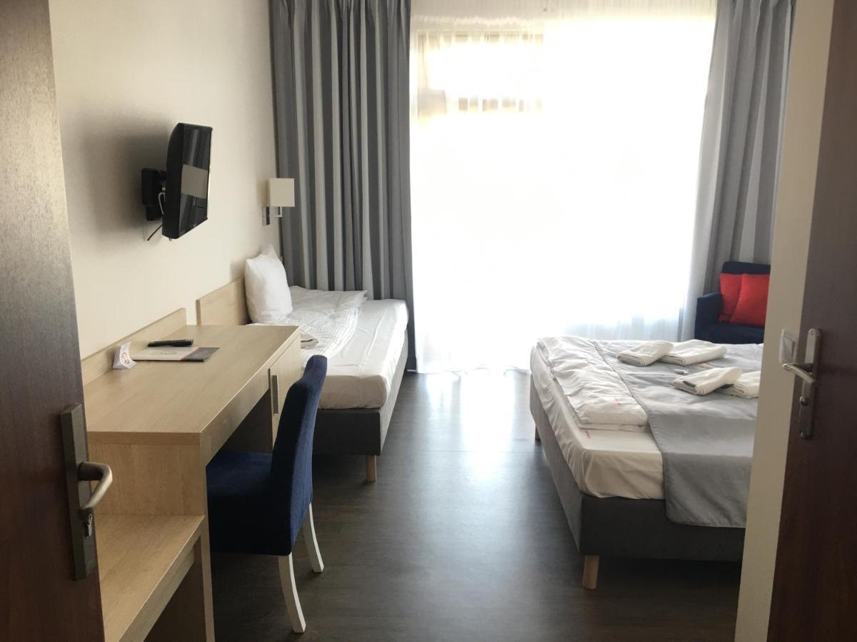 Faro Resort Mrzeżyno Buitenkant foto